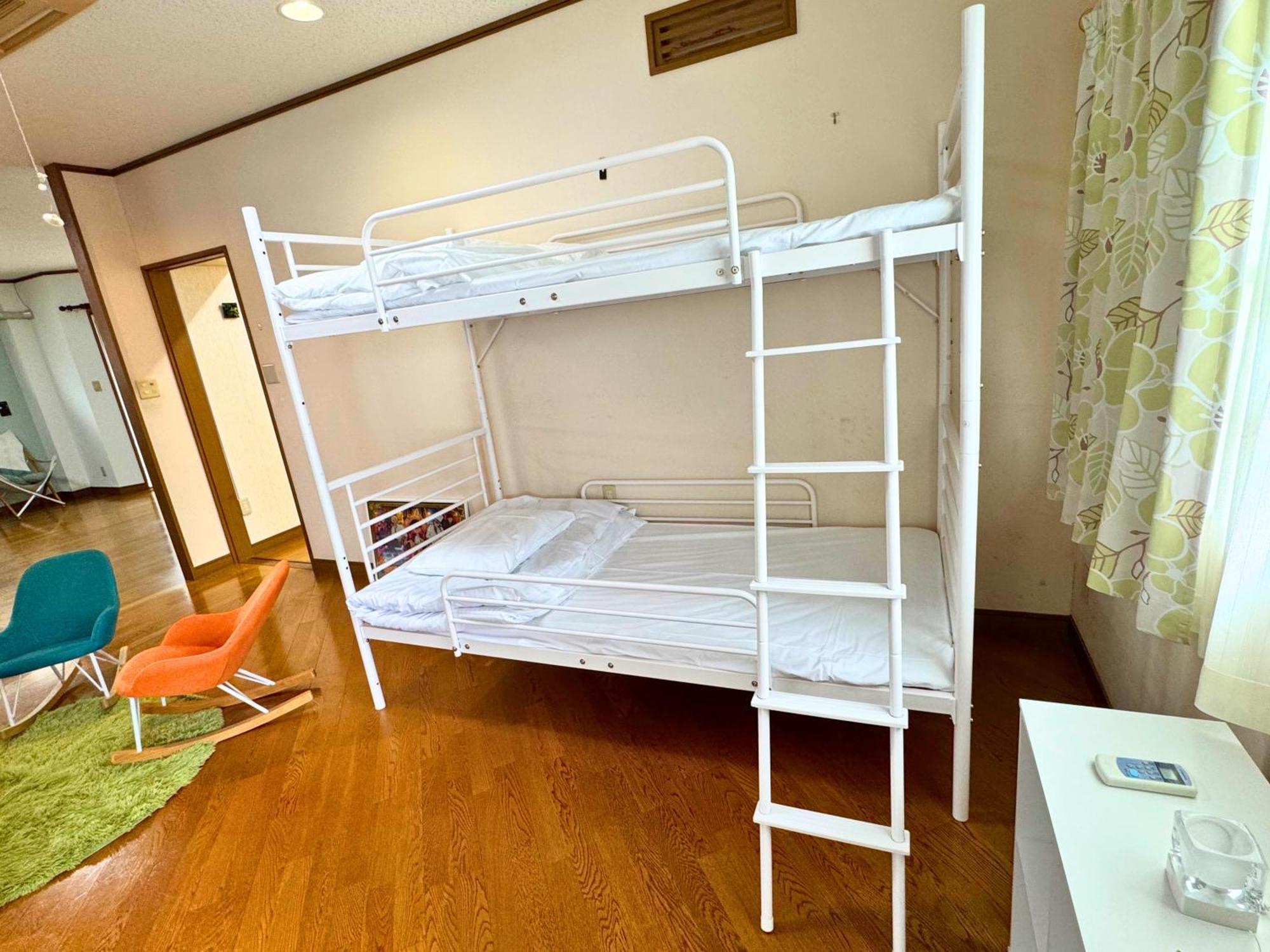 石垣島グループの宿 2216 にじいろ ユーグレナモール内 Ishigaki  Exterior foto