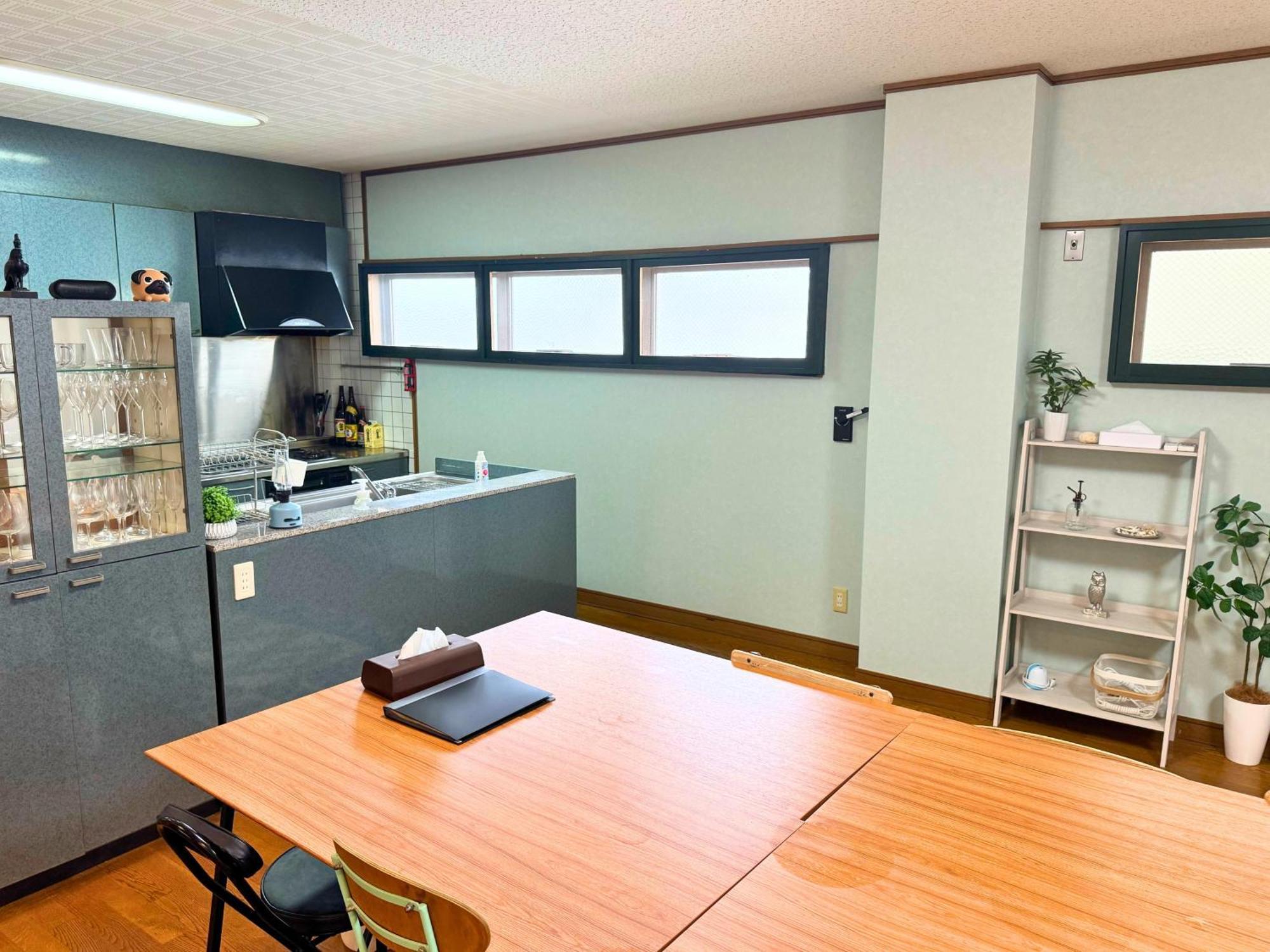石垣島グループの宿 2216 にじいろ ユーグレナモール内 Ishigaki  Exterior foto